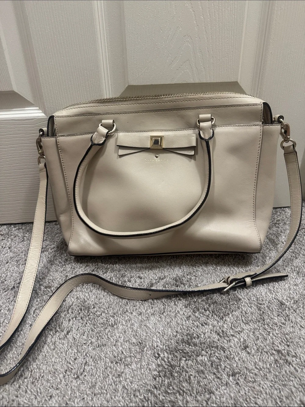 Kate spade Cream Bow Accent Satchel Shoulder Bag with dust bag